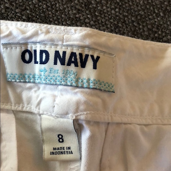 White Old Navy Shorts - Picture 3 of 3